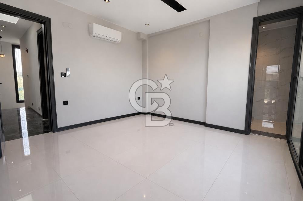 URLA ATATÜRK MAH. SATILIK 3+1 MÜSTAKİL HAVUZLU DUBLEKS LÜKS VİLLA