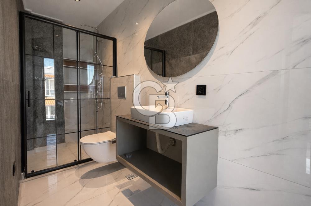 URLA ATATÜRK MAH. SATILIK 3+1 MÜSTAKİL HAVUZLU DUBLEKS LÜKS VİLLA