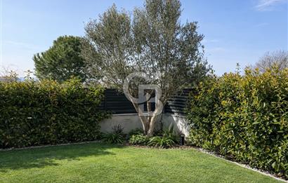 URLA ATATÜRK MAH. SATILIK 3+1 MÜSTAKİL HAVUZLU DUBLEKS LÜKS VİLLA