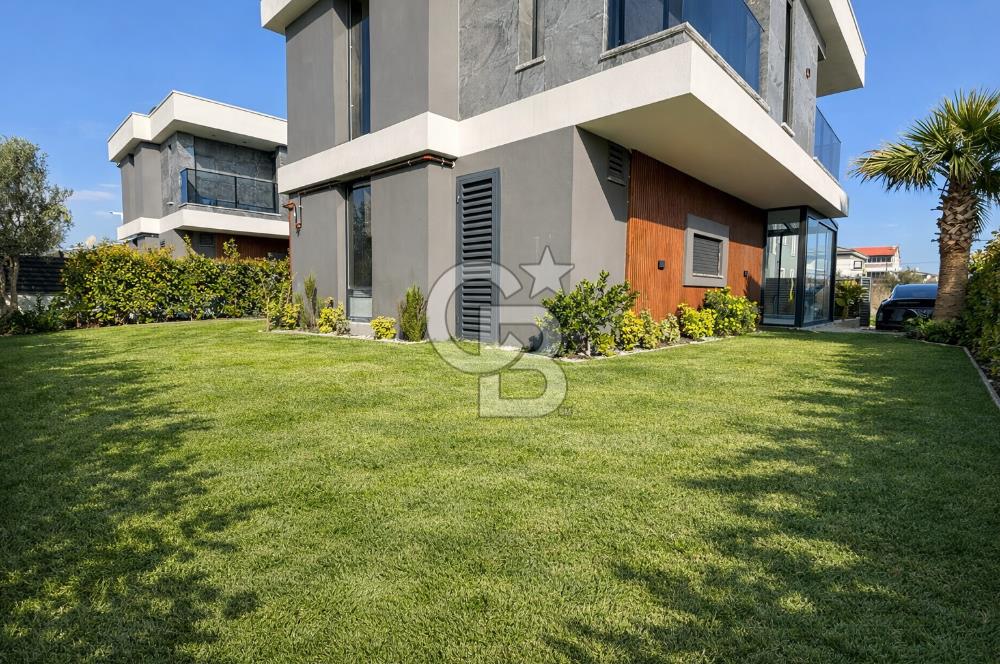 URLA ATATÜRK MAH. SATILIK 3+1 MÜSTAKİL HAVUZLU DUBLEKS LÜKS VİLLA