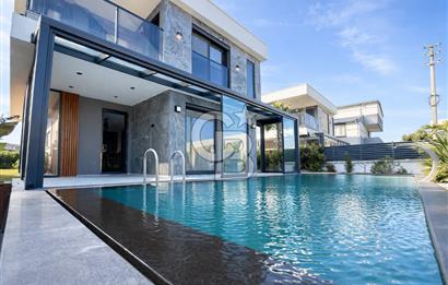 URLA ATATÜRK MAH. SATILIK 3+1 MÜSTAKİL HAVUZLU DUBLEKS LÜKS VİLLA