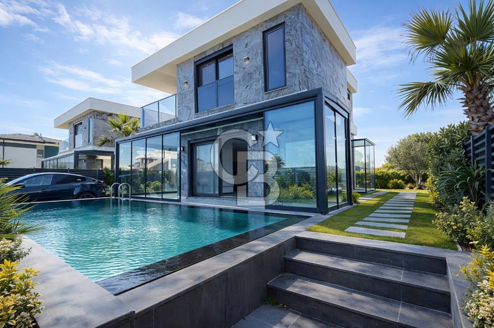 URLA ATATÜRK MAH. SATILIK 3+1 MÜSTAKİL HAVUZLU DUBLEKS LÜKS VİLLA