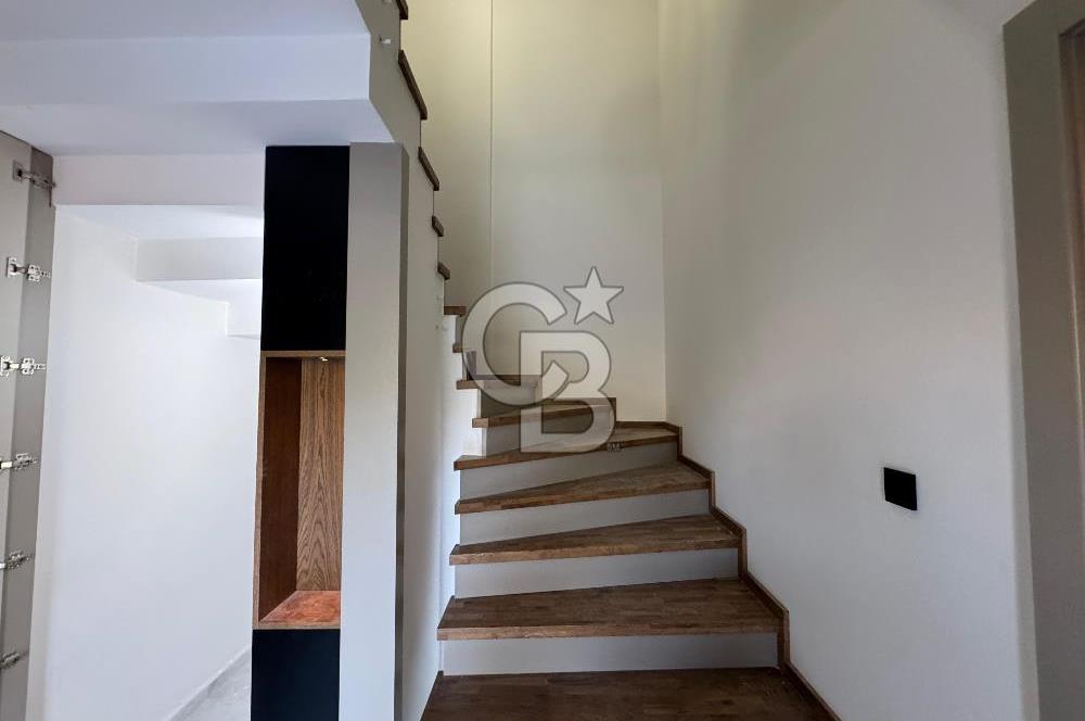 Prestij modern konfor Çiğli merkez de müstakil havuzlu villa