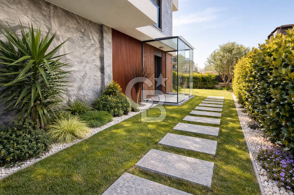 URLA ATATÜRK MAH. SATILIK 3+1 MÜSTAKİL HAVUZLU DUBLEKS LÜKS VİLLA