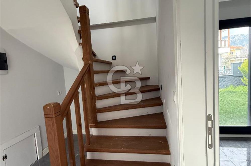 Muğla Ortaköy‘de 4 + 1 dubleks satılık villa