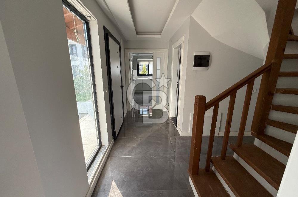 Muğla Ortaköy‘de 4 + 1 dubleks satılık villa