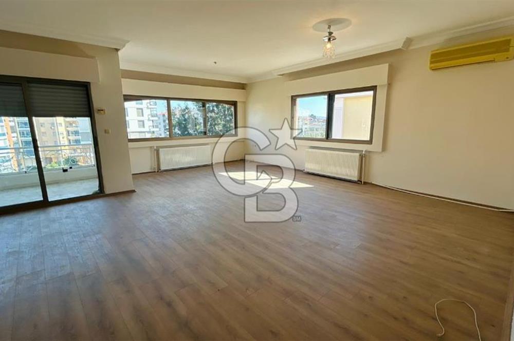 KARŞIYAKA BOSTANLI DERE BOYUNDA SATILIK 3+1 YENİLENMİŞ DAİRE