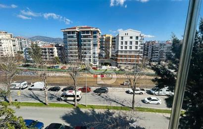 KARŞIYAKA BOSTANLI DERE BOYUNDA SATILIK 3+1 YENİLENMİŞ DAİRE