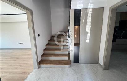 Prestij modern konfor Çiğli merkez de müstakil havuzlu villa