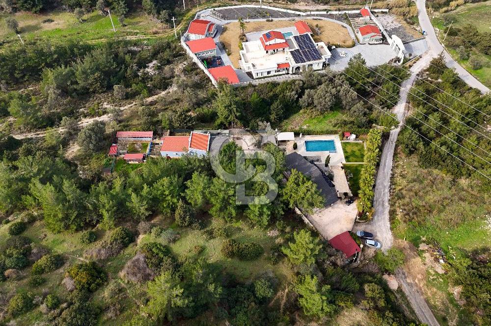 Kekliktepede 1989m² Arsa İçinde 2 Müstakil Villa Satılık
