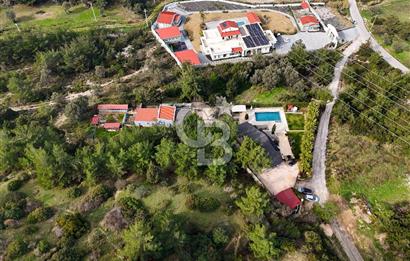 Kekliktepede 1989m² Arsa İçinde 2 Müstakil Villa Satılık