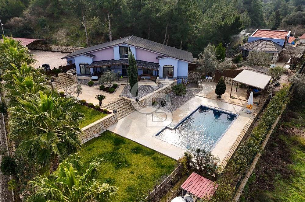 Kekliktepede 1989m² Arsa İçinde 2 Müstakil Villa Satılık