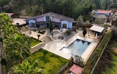 Kekliktepede 1989m² Arsa İçinde 2 Müstakil Villa Satılık