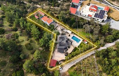 Kekliktepede 1989m² Arsa İçinde 2 Müstakil Villa Satılık
