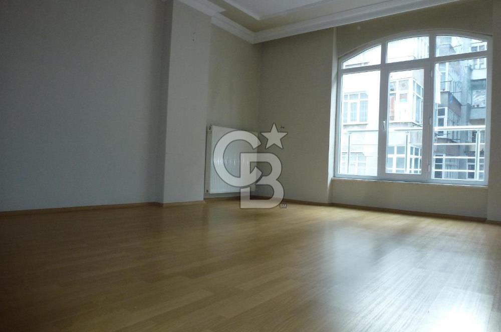 Küçükyalı Çınar Mahallesinde Oturuma ve Yatırıma Uygun 2+1