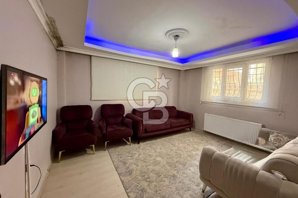 AKÇABURGAZ'DA SATILIK 2+1 DAİRE