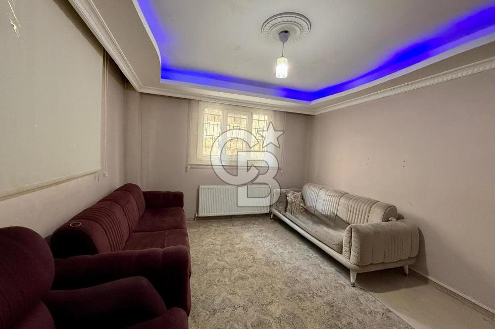 AKÇABURGAZ'DA SATILIK 2+1 DAİRE