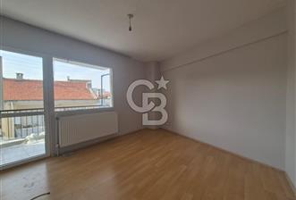 Karşıyaka Bahariye Mahallesi Geniş 1+1 Kiralık Daire - 1 - 337497