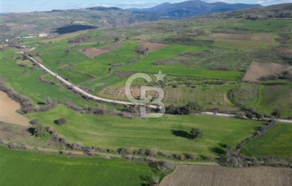ÇANAKKALE KEMEL KÖYÜNDE BOĞAZ MANZARALI SATILIK 12 DÖNÜM TARLA