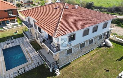 Foça Kazım Dirik Mah. Site İçerisinde Kiralık 2+1 Daire