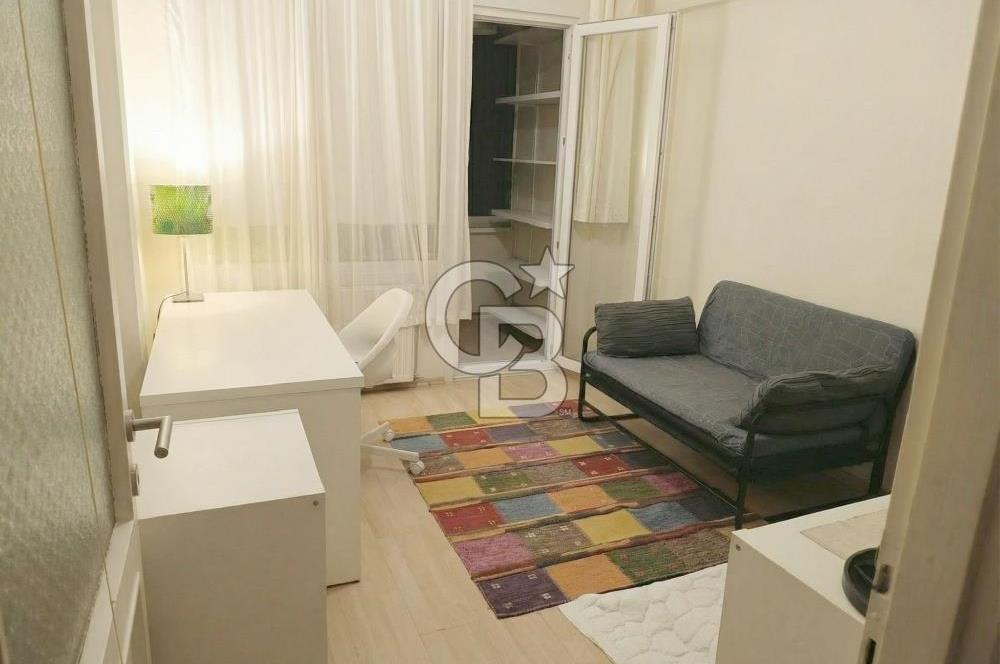 Küçükyalı Çınar Mahallesinde Oturuma ve Yatırıma Uygun 2+1