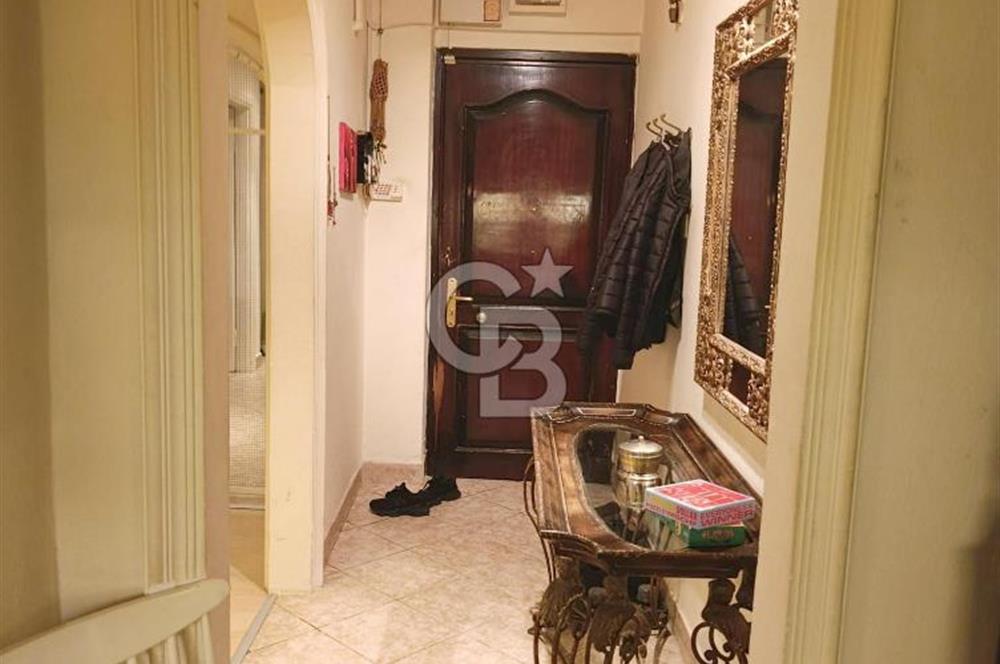 Küçükyalı Çınar Mahallesinde Oturuma ve Yatırıma Uygun 2+1