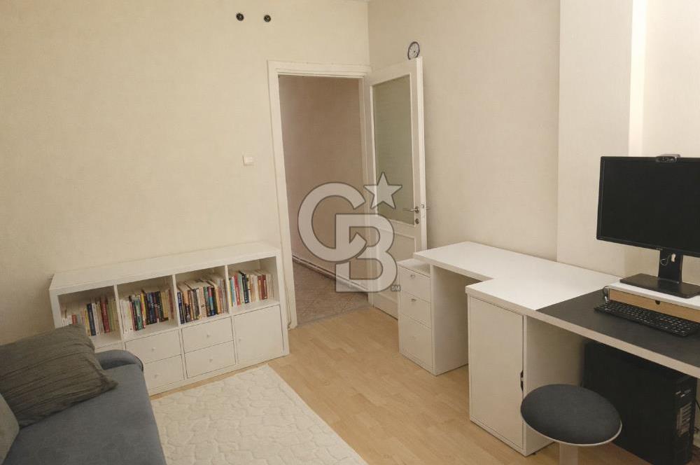 Küçükyalı Çınar Mahallesinde Oturuma ve Yatırıma Uygun 2+1