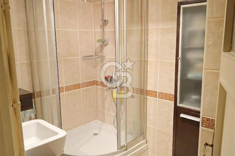 Küçükyalı Çınar Mahallesinde Oturuma ve Yatırıma Uygun 2+1