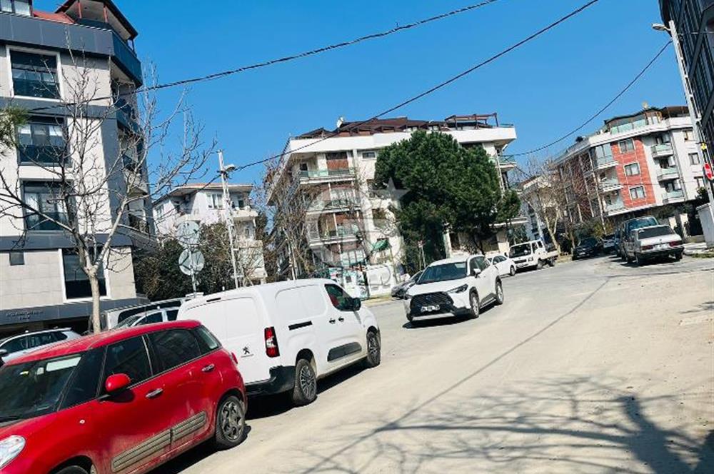 Küçükyalı Çınar Mahallesinde Oturuma ve Yatırıma Uygun 2+1