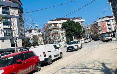 Küçükyalı Çınar Mahallesinde Oturuma ve Yatırıma Uygun 2+1