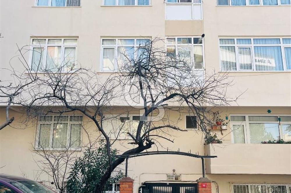 Küçükyalı Çınar Mahallesinde Oturuma ve Yatırıma Uygun 2+1