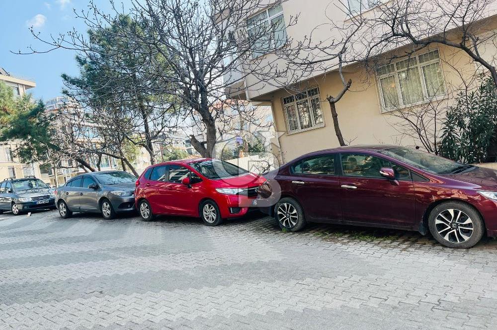 Küçükyalı Çınar Mahallesinde Oturuma ve Yatırıma Uygun 2+1