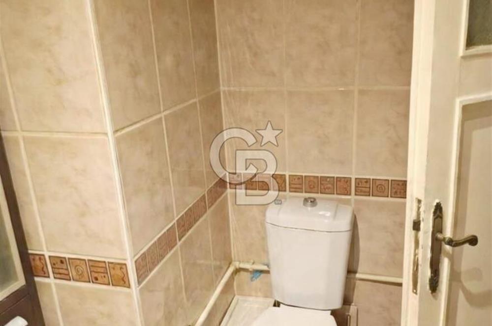 Küçükyalı Çınar Mahallesinde Oturuma ve Yatırıma Uygun 2+1