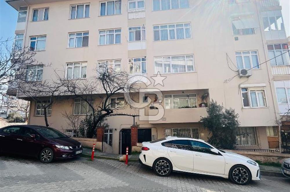 Küçükyalı Çınar Mahallesinde Oturuma ve Yatırıma Uygun 2+1