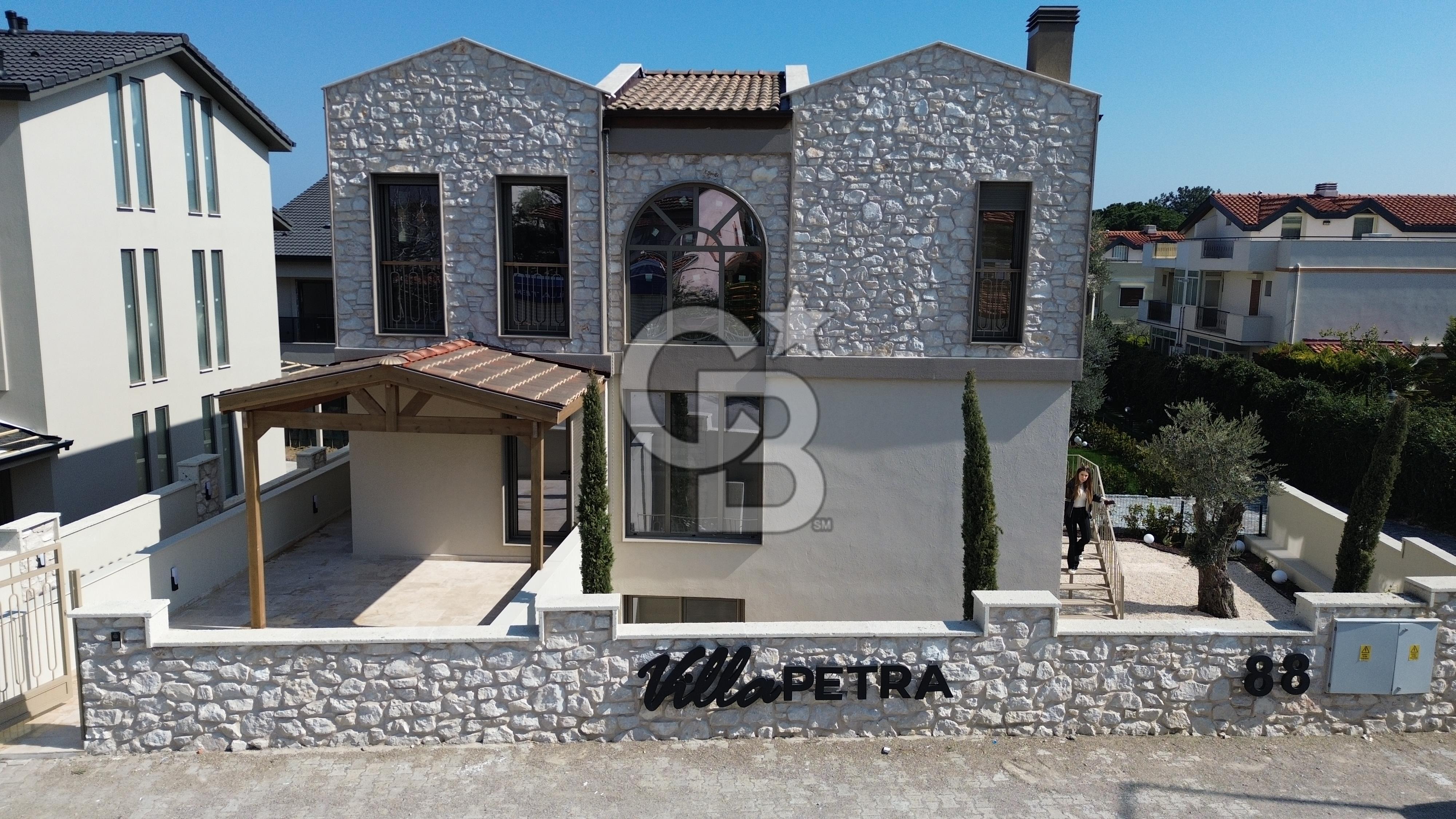 Villa Petra Evleri'nde Kiralık Lüks Villa