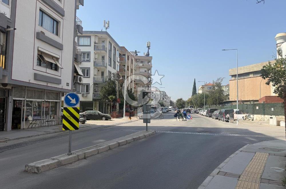 KARŞIYAKA BAHÇELİEVLER’DE KÖŞE KONUMLU, BAHÇELİ SATILIK DÜKKAN