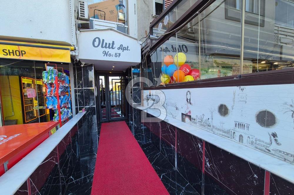 Karşıyaka Ordu Bulvarında Asansörlü 3+1 Satılık Boş Daire