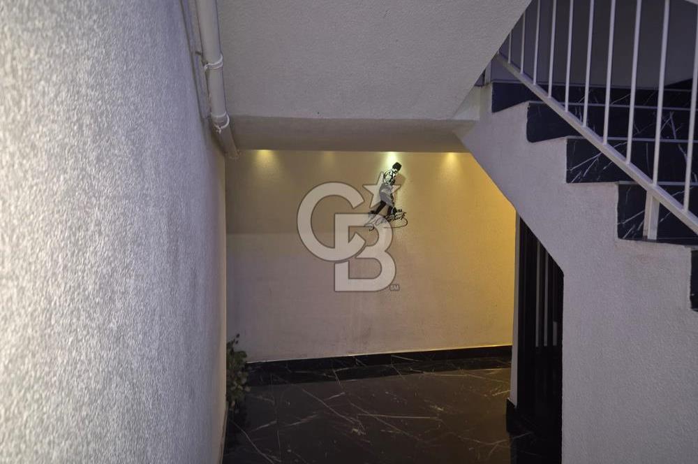Karşıyaka Ordu Bulvarında Asansörlü 3+1 Satılık Boş Daire