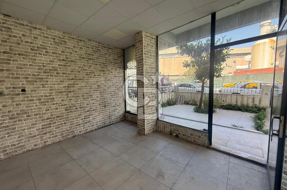 KARŞIYAKA BAHÇELİEVLER’DE KÖŞE KONUMLU, BAHÇELİ SATILIK DÜKKAN