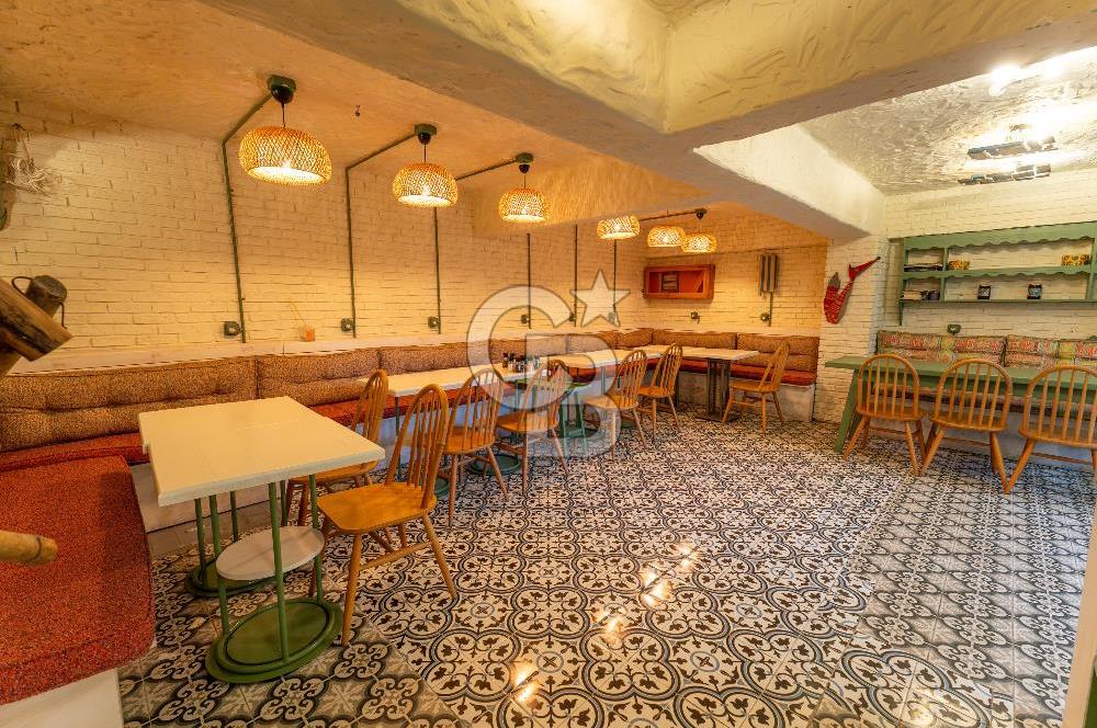 MODA İSKELESİNE KOMŞU TABELA DEĞERİ YÜKSEK 200M2 SATILIK DÜKKAN