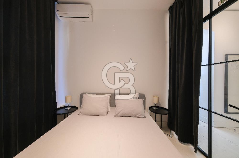 GALATA'NIN KALBİNDE, AİRBNB İZİNLİ, MANZARALI BALKONLU 2+1 DAİRE