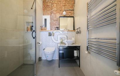 GALATA'NIN KALBİNDE, AİRBNB İZİNLİ, MANZARALI BALKONLU 2+1 DAİRE