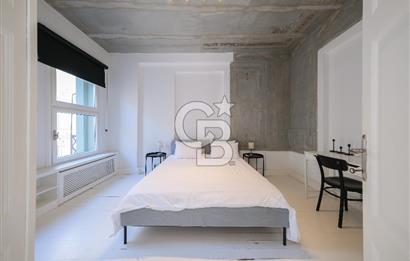 GALATA'NIN KALBİNDE, AİRBNB İZİNLİ, MANZARALI BALKONLU 2+1 DAİRE