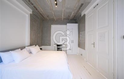 GALATA'NIN KALBİNDE, AİRBNB İZİNLİ, MANZARALI BALKONLU 2+1 DAİRE