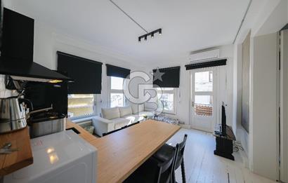 GALATA'NIN KALBİNDE, AİRBNB İZİNLİ, MANZARALI BALKONLU 2+1 DAİRE