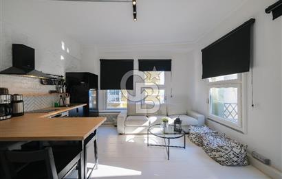 GALATA'NIN KALBİNDE, AİRBNB İZİNLİ, MANZARALI BALKONLU 2+1 DAİRE