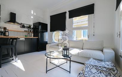 GALATA'NIN KALBİNDE, AİRBNB İZİNLİ, MANZARALI BALKONLU 2+1 DAİRE