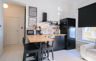 GALATA'NIN KALBİNDE, AİRBNB İZİNLİ, MANZARALI BALKONLU 2+1 DAİRE