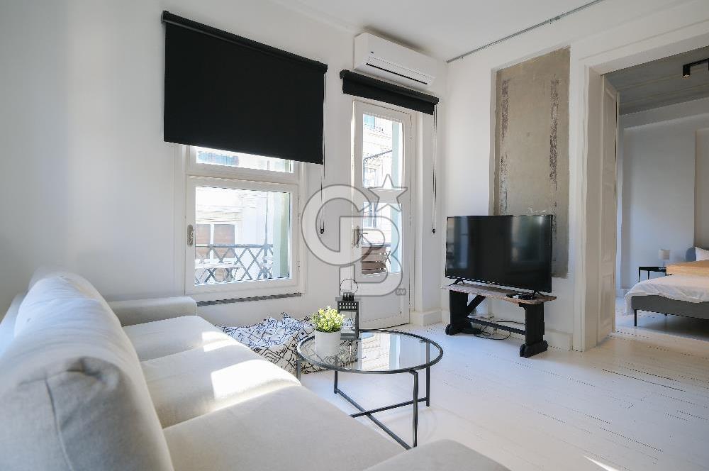 GALATA'NIN KALBİNDE, AİRBNB İZİNLİ, MANZARALI BALKONLU 2+1 DAİRE