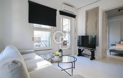 GALATA'NIN KALBİNDE, AİRBNB İZİNLİ, MANZARALI BALKONLU 2+1 DAİRE